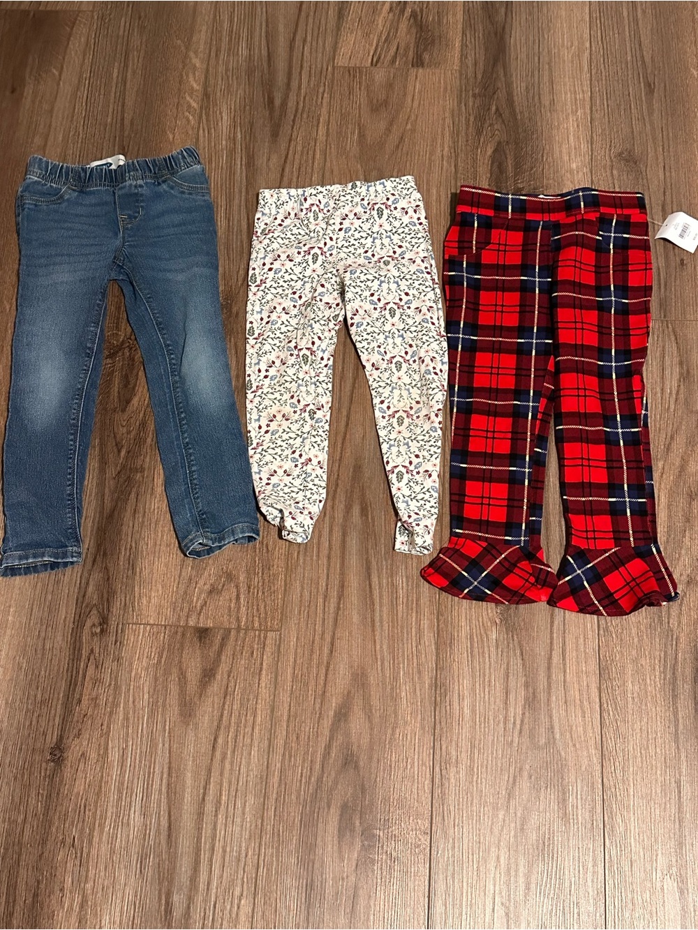 Bundle of Girls 5T Red Plaid Ruffle Hem Pants, Skinny Jeans and Printed Leggings